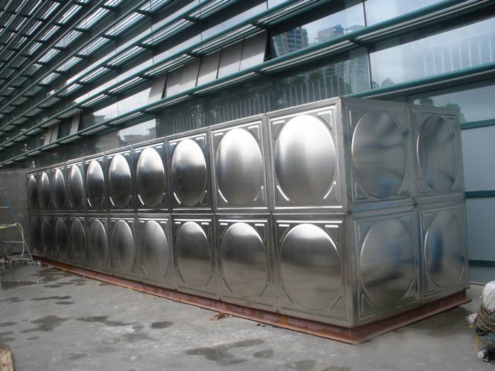 和平村假日酒店不銹鋼水箱項(xiàng)目 和平村假日酒店不銹鋼水箱項(xiàng)目