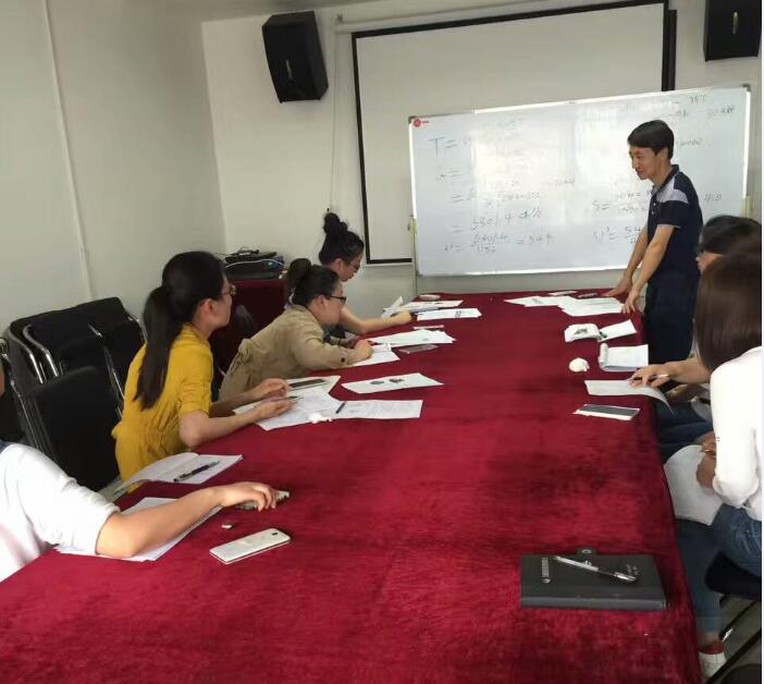 鼎興員工培訓(xùn)現(xiàn)場(chǎng) 鼎興員工培訓(xùn)現(xiàn)場(chǎng)