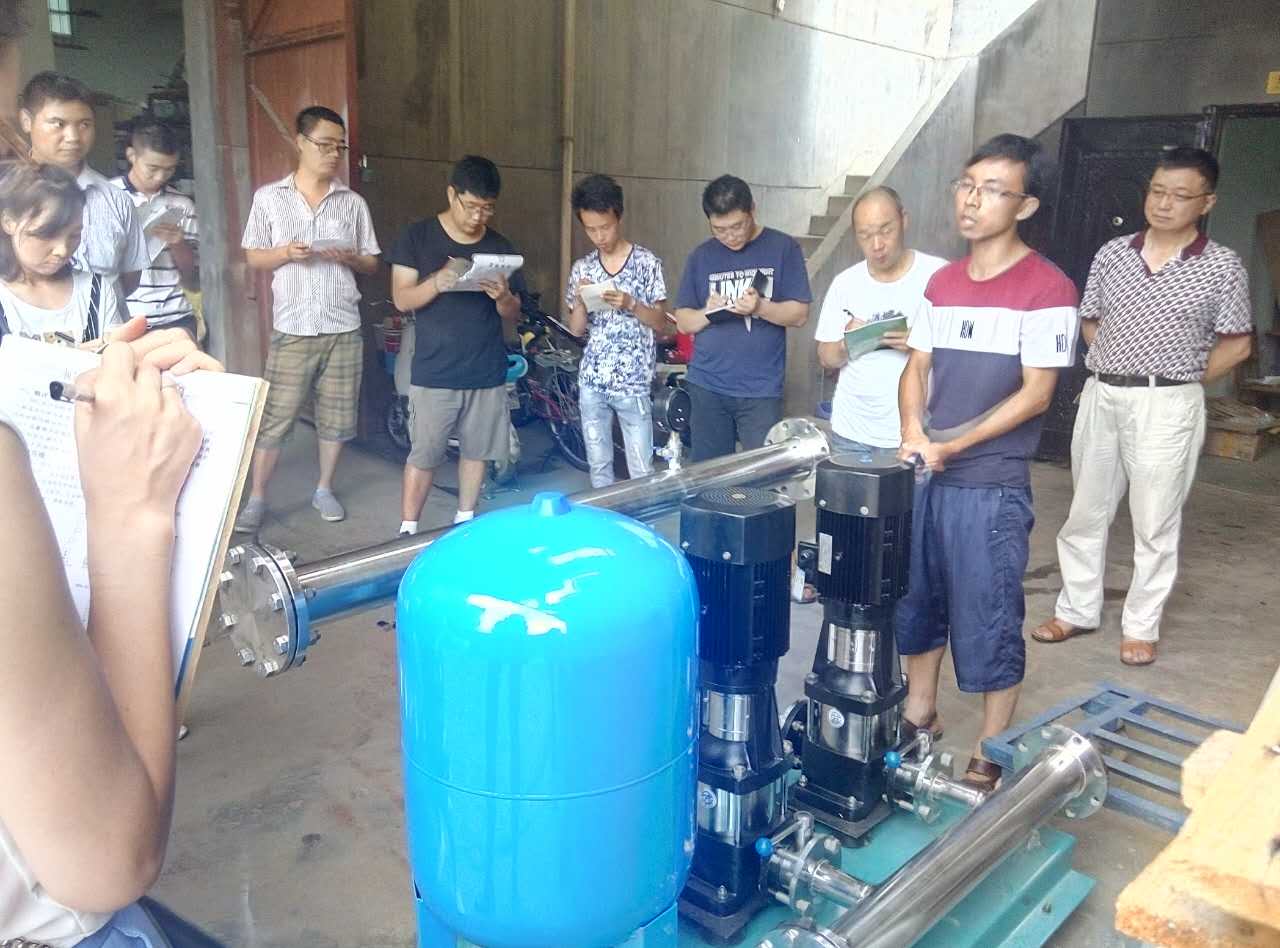 鼎興變頻供水設(shè)備培訓(xùn)現(xiàn)場 鼎興變頻供水設(shè)備培訓(xùn)現(xiàn)場